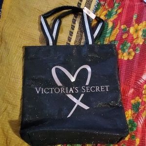 NWT large VS tote